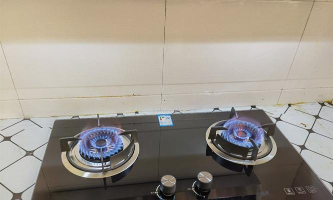 油烟机通电不抽风的修理方法（解决油烟机不抽风的简单技巧）
