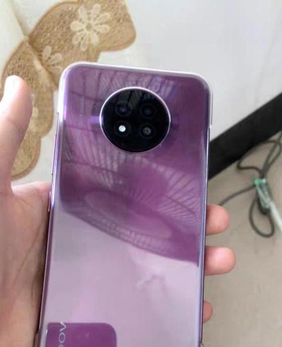 手机后摄像头闪烁是怎么回事？可能的原因是什么？