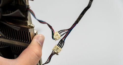 拆卸显卡和风扇的正确方法是什么？拆卸后如何保养？