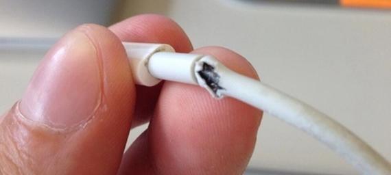 数据线接口包皮拆卸方法和可能遇到的问题？