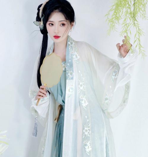 苹果手机除了牡丹亭汉服还有什么推荐？还有哪些特色应用？