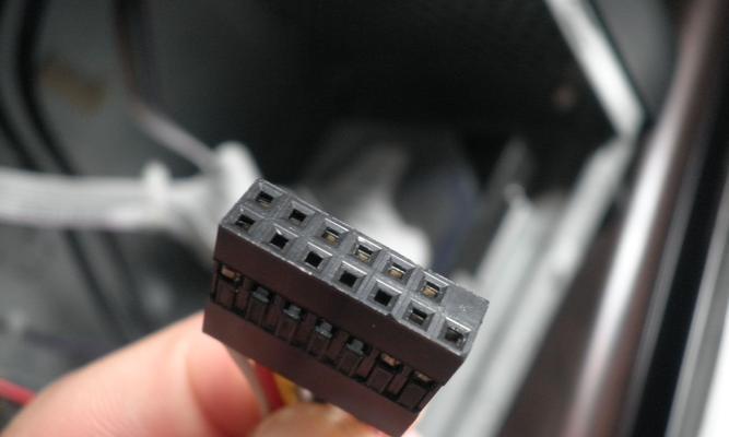 联想换壁纸尺寸的正确步骤是什么？尺寸不匹配怎么办？