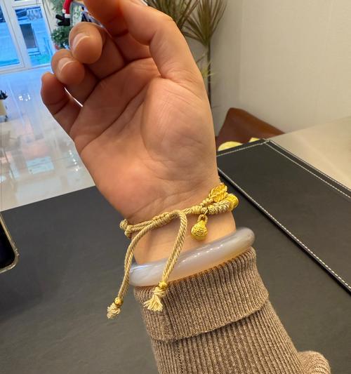 挂绳怎么用手表？手表挂绳的正确佩戴方法是什么？